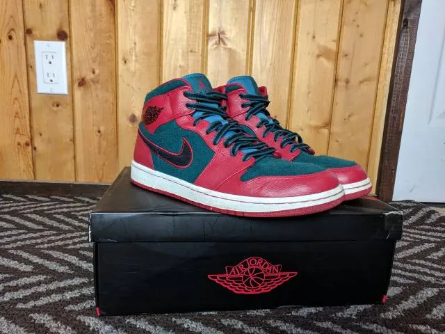 Air Jordan 1 Mid