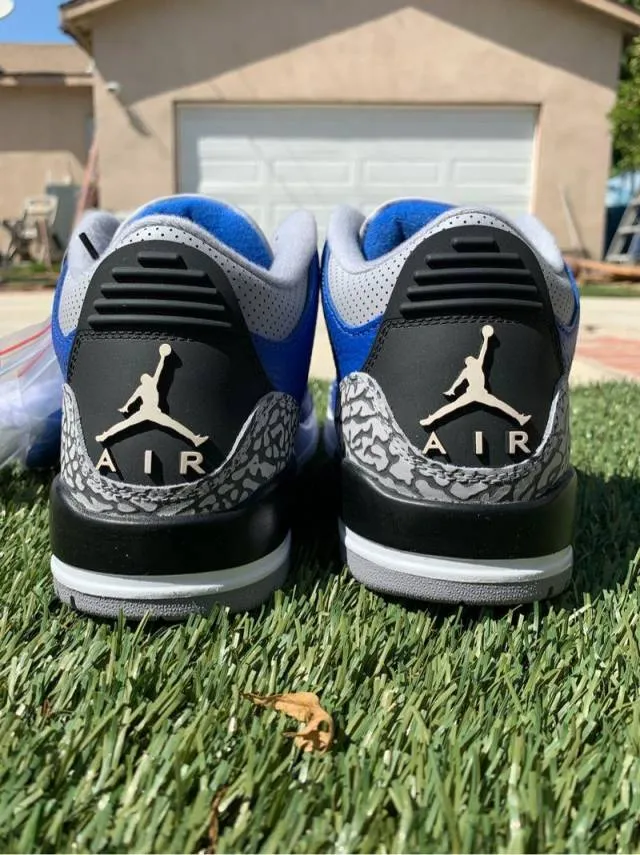 Air Jordan 3 Retro Varsity Royal