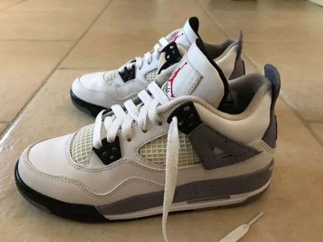 Air Jordan 4 "cement"