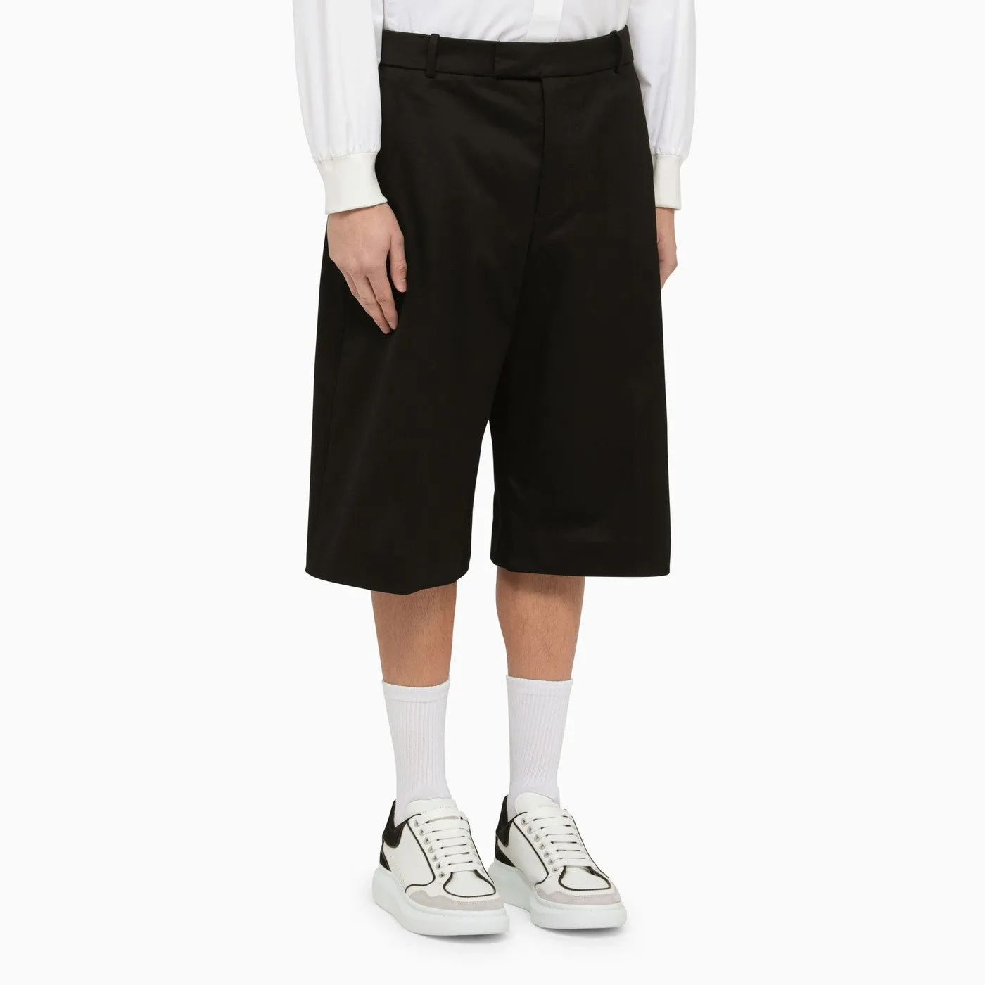 Alexander McQueen    Alexander Mc Queen Black Baggy Cotton Bermuda Shorts