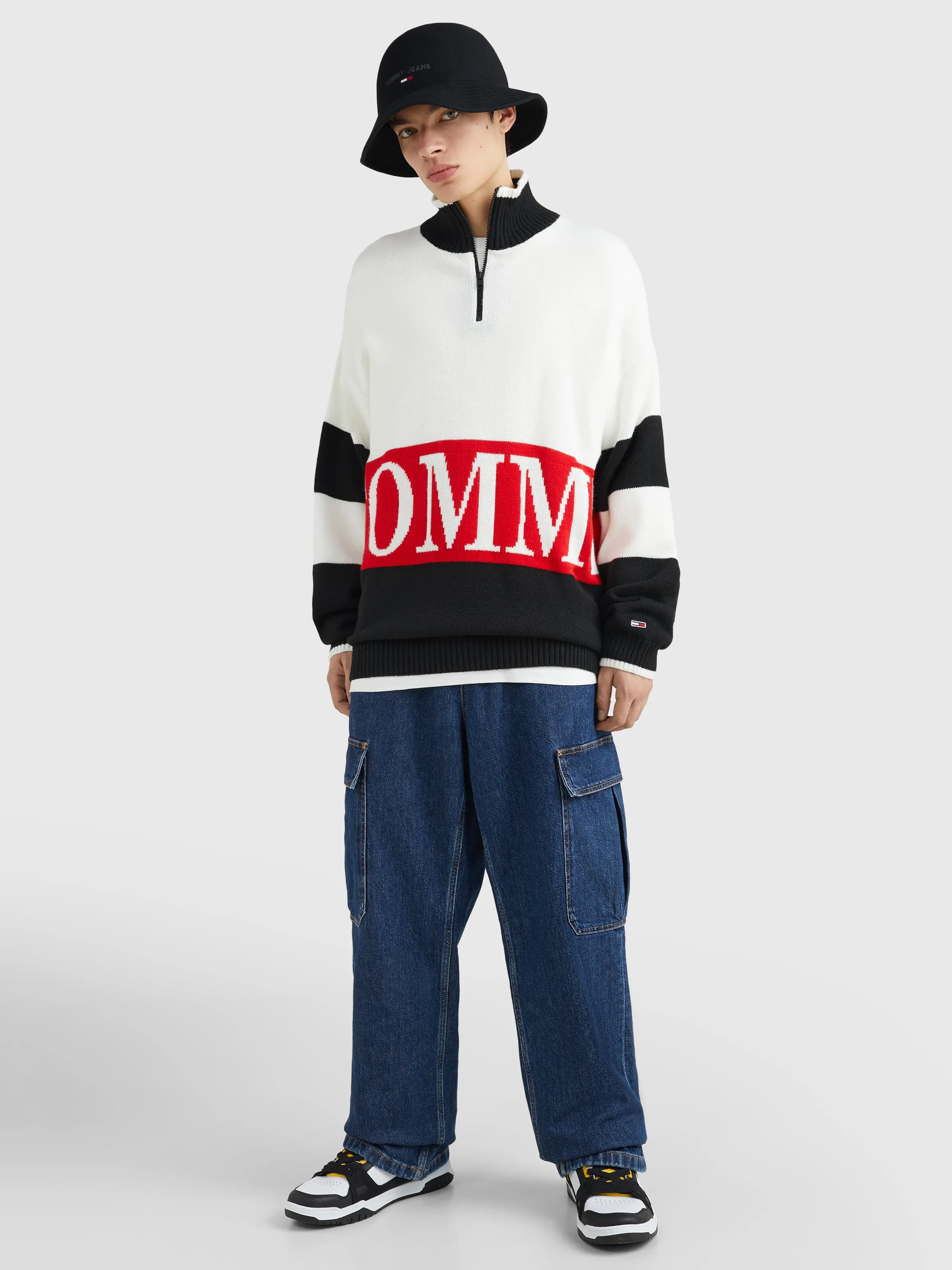 Colour-Blocked Intarsia Quarter-Zip Oversized Jumper | Sweatshirts & Hoodies | Tommy Jeans