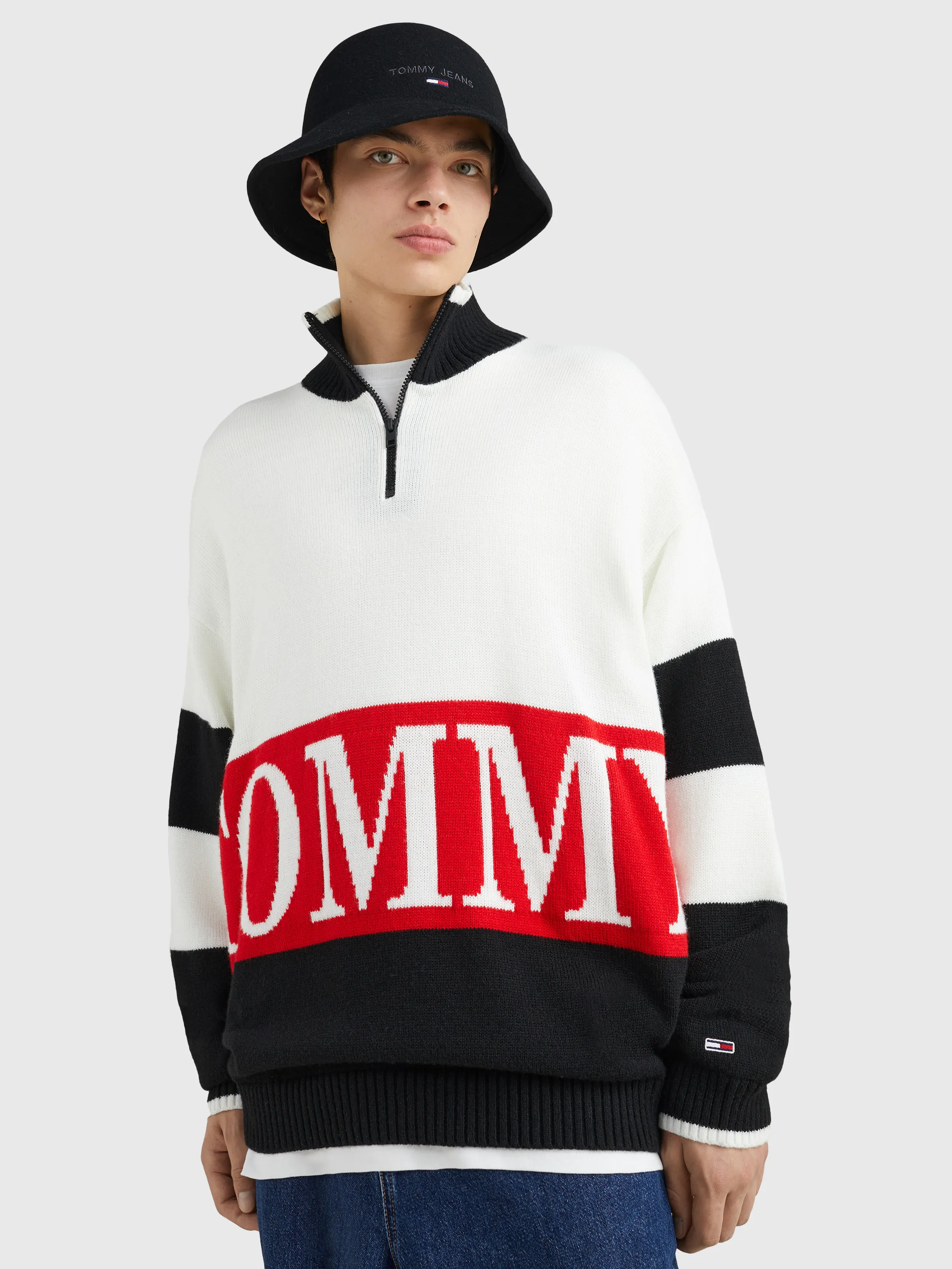 Colour-Blocked Intarsia Quarter-Zip Oversized Jumper | Sweatshirts & Hoodies | Tommy Jeans