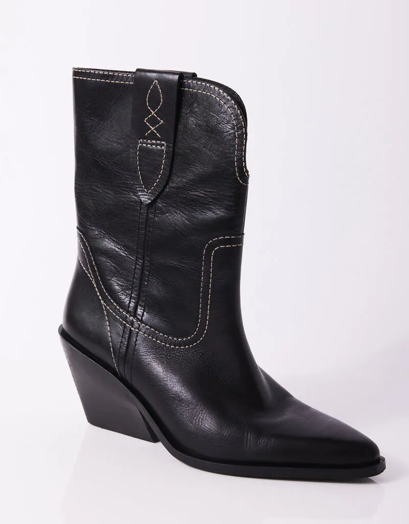 Free People Pitchfork Point Western Boots - Victorian Black Leather