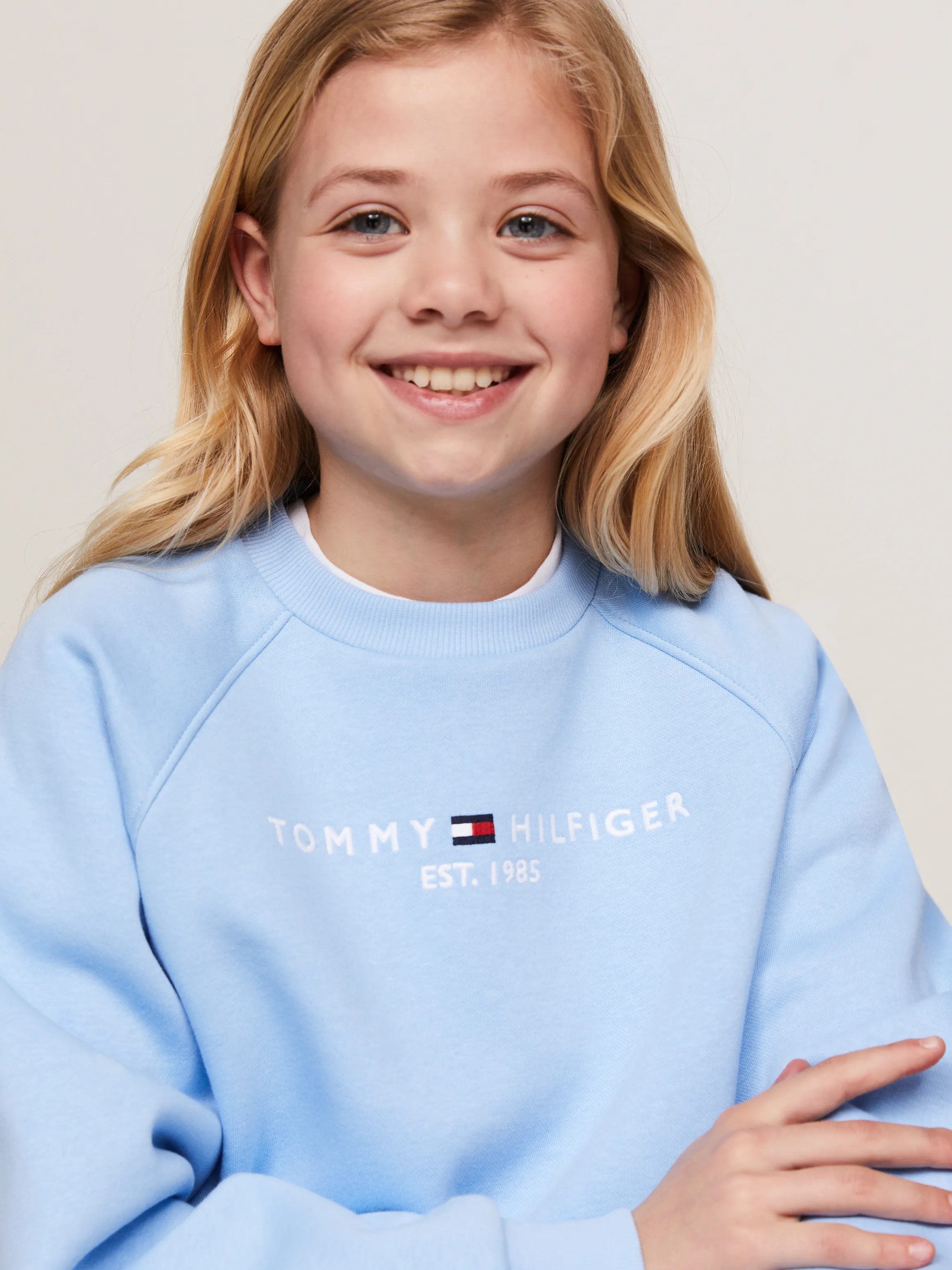 Girls 3-7 Essential Logo Fleece Regular Fit Jumper | Sweatshirts & Hoodies | Tommy Kids