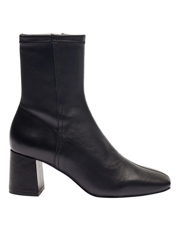 Lantana Black Stretch Glove Boots