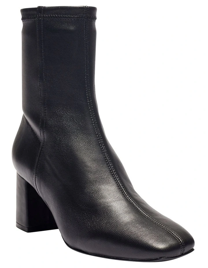 Lantana Black Stretch Glove Boots