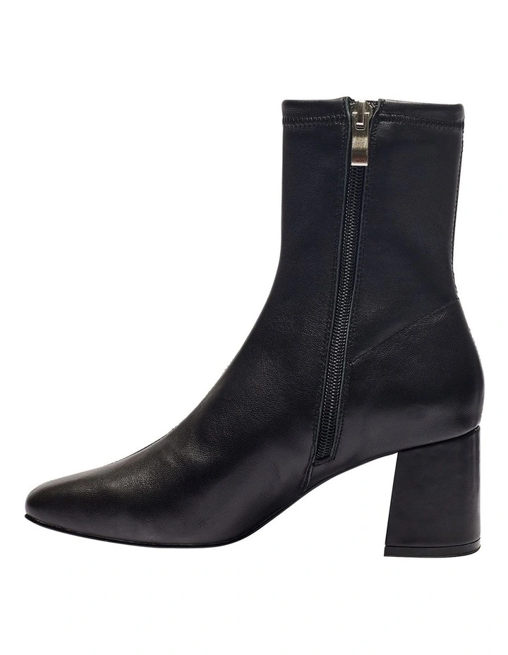 Lantana Black Stretch Glove Boots