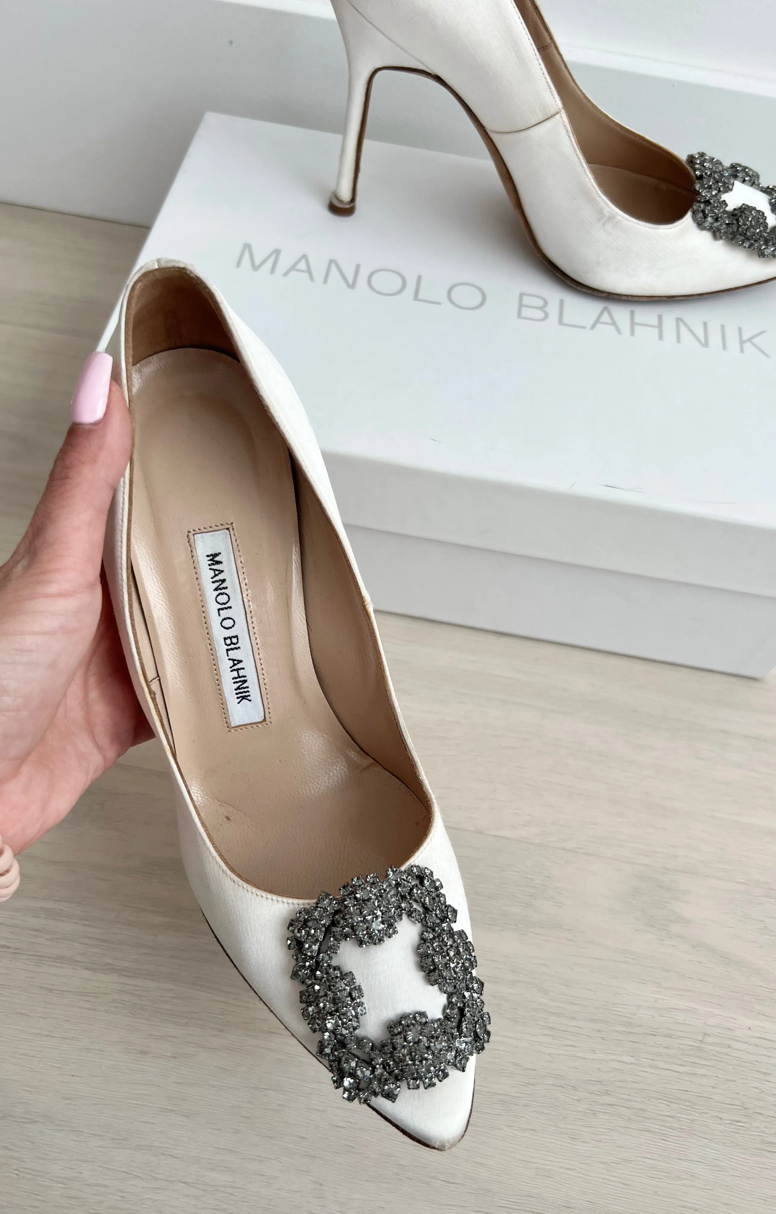 Manolo Blahnik Hangisi Heels