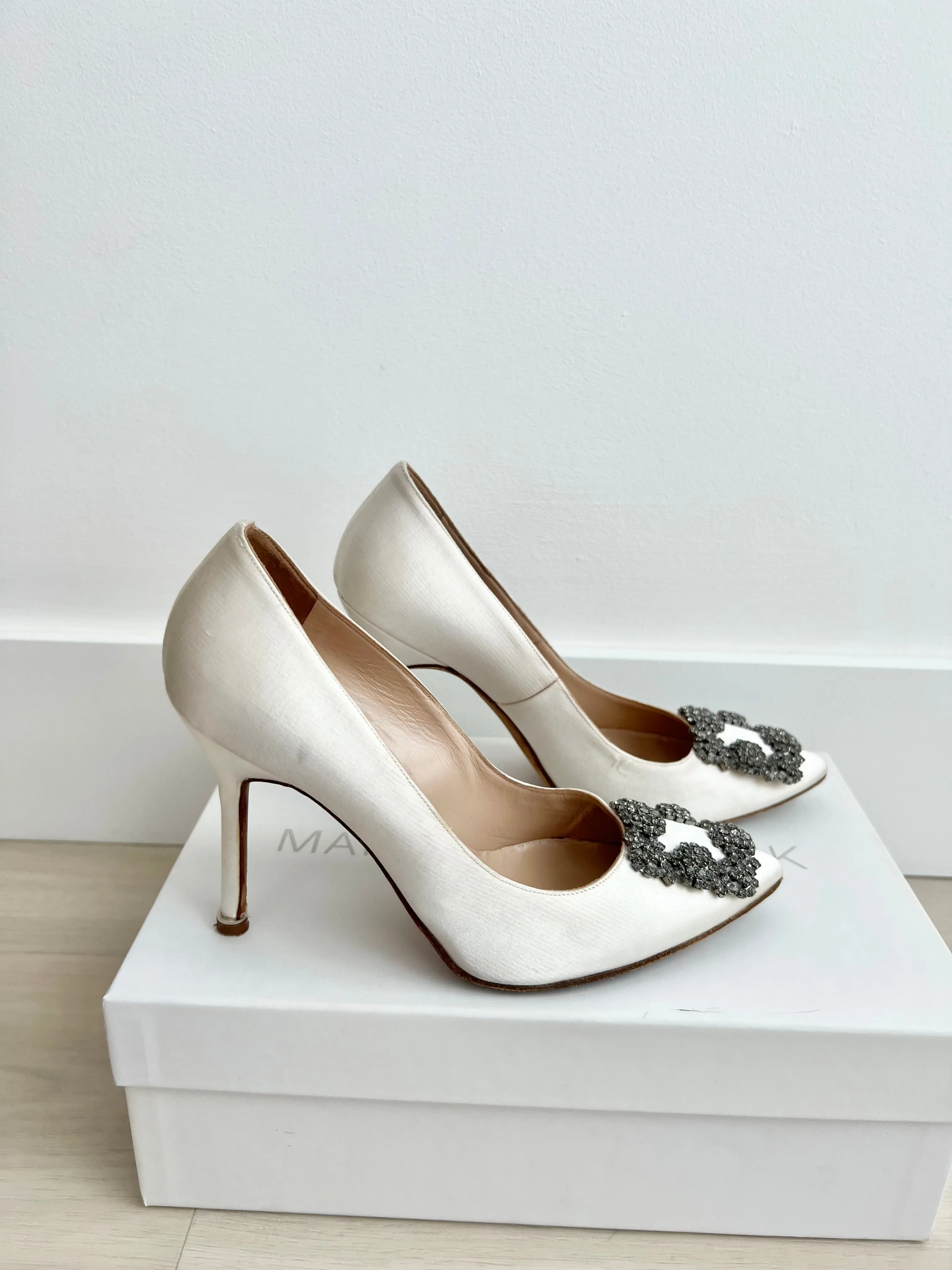 Manolo Blahnik Hangisi Heels