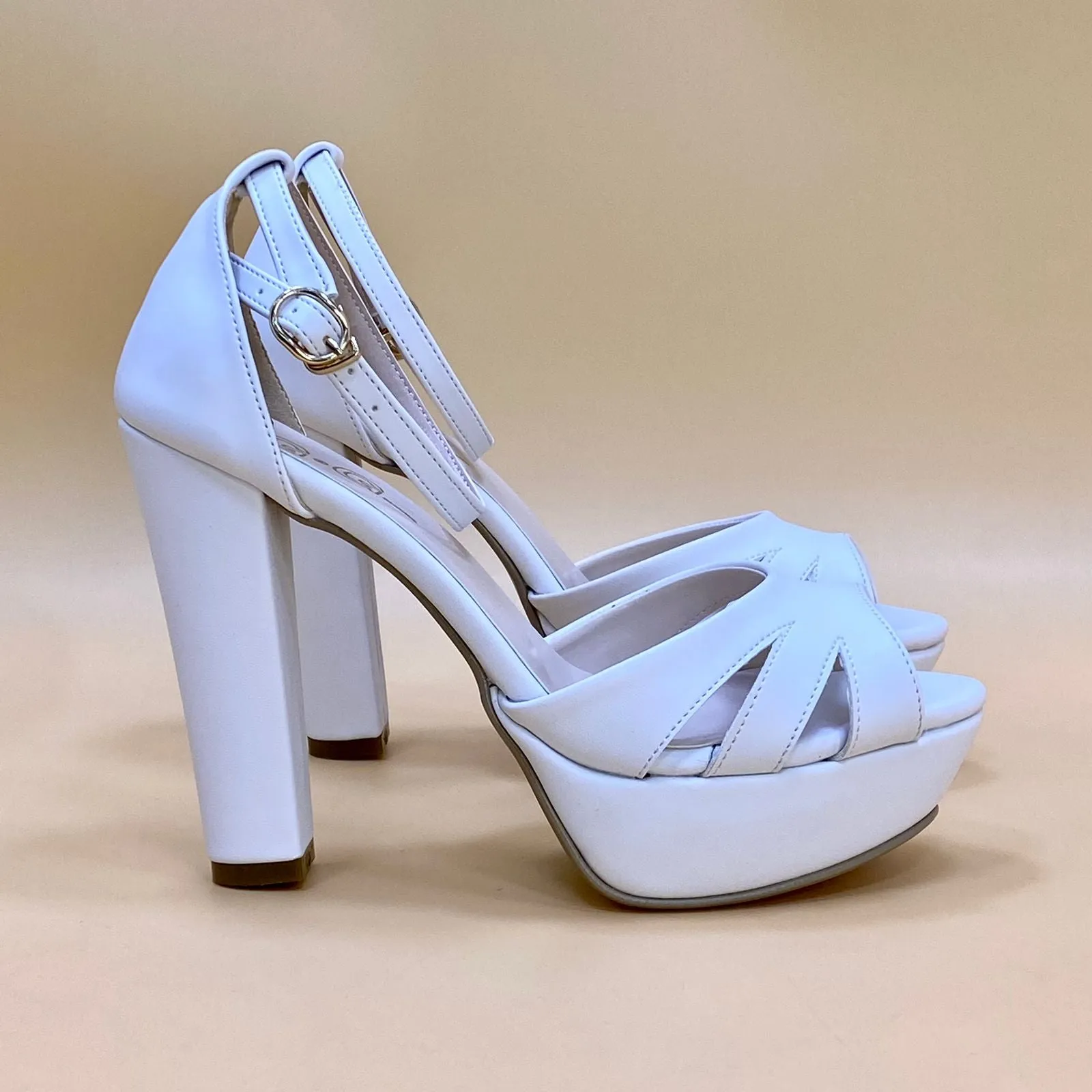 NEW ,  WOMEN SHOES HEELS W400