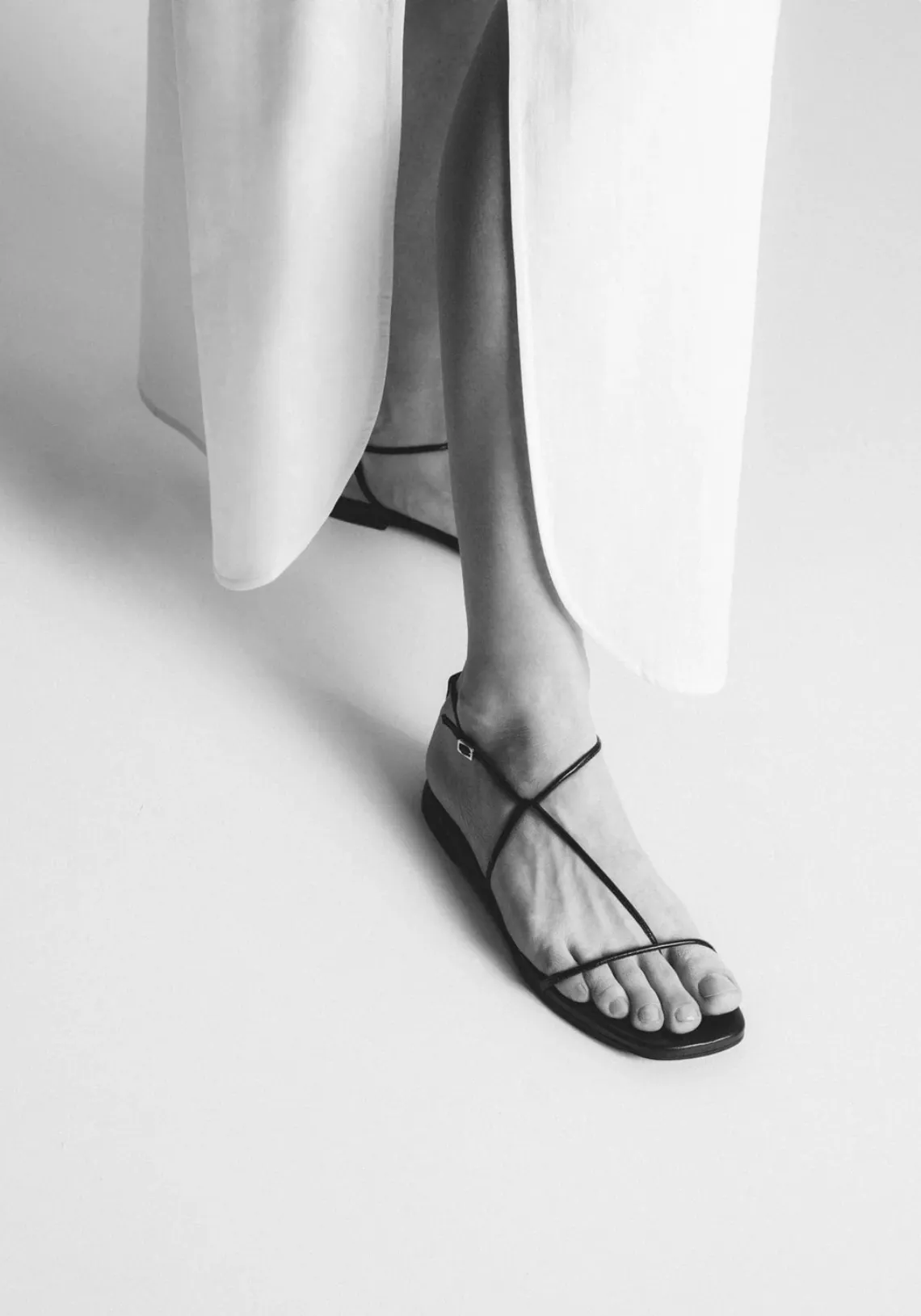 THE EVENING SANDAL BLACK