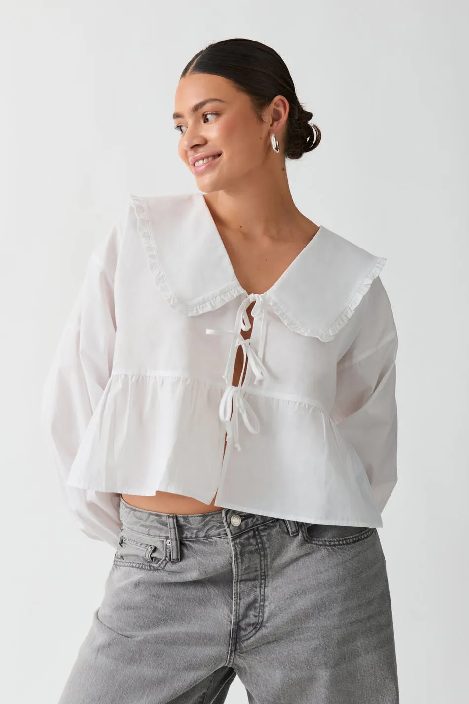 Tie collar blouse