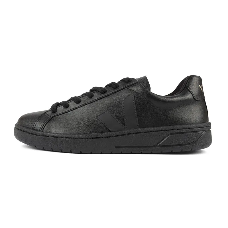 Veja URCA CLW Full Black Sneaker