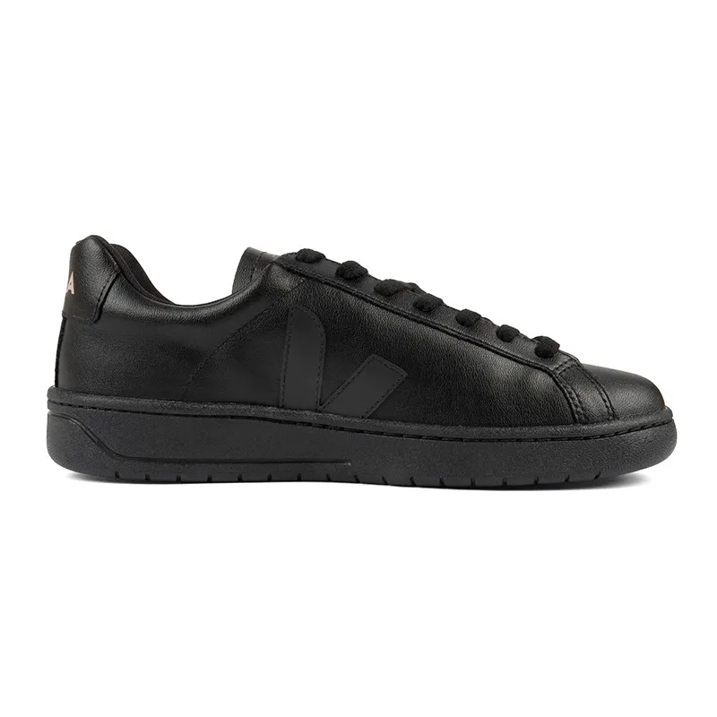 Veja URCA CLW Full Black Sneaker